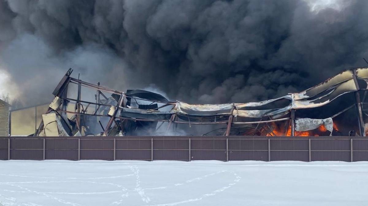 Пожар на складе в Раменском локализован