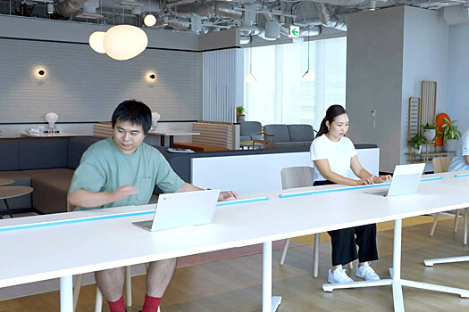 Японские разработчики создали клавиатуру, сравнимую с ростом человека