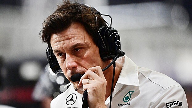 Вольф ответил на вопрос о возможном переходе Ферстаппена в Mercedes