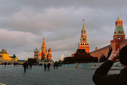 Раскрыт список запрещенных к проносу на парад Победы в Москве предметов