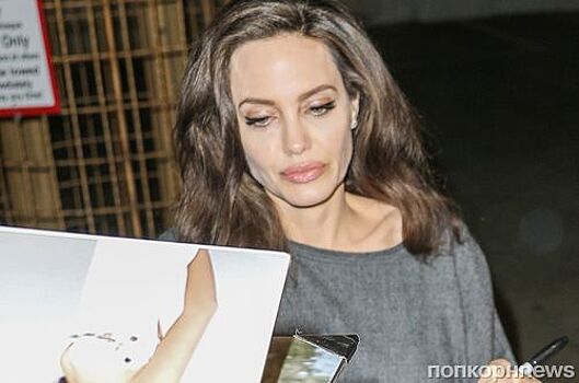 Анджелина Джоли устроила автограф-сессию для поклонников