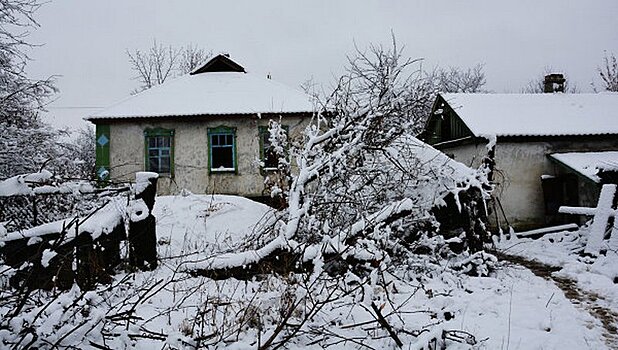 Два дома сгорели на окраине Донецка из-за обстрела
