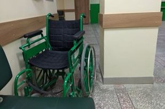 После вмешательства прокуратуры ребенок-инвалид получил кресло-каталку