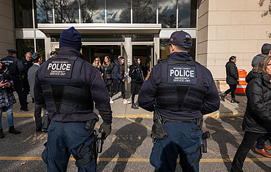 В трех городах США "заминировали" офисы демократов