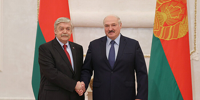 Лукашенко принял верительные грамоты у новых послов