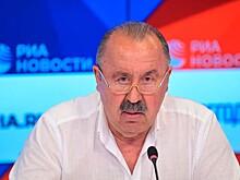 Газзаев сравнил слова Карпина о сборной России с одолжением
