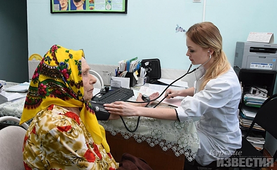 Курские студенты-медики и врачи провели очередной выездной приём