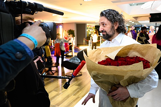 Новую "Золушку" показывают в кинотеатрах страны