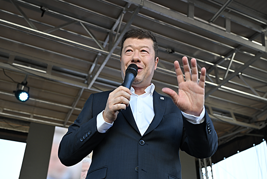 Новый спикер парламента Чехии снял со здания палаты флаг Украины