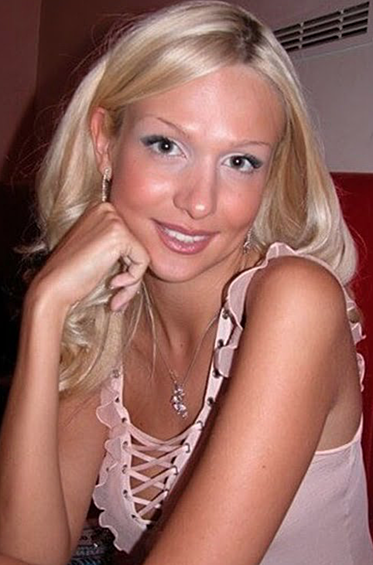 В 2003 году Виктория завоевала титул «Мисс Россия», но с тех пор мало что в ее внешности осталось прежним. 