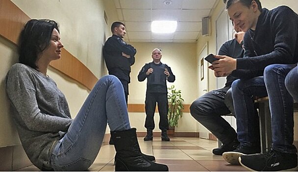 Дочь обвиняемого в сексуальном преступлении историка Дмитриева выступила свидетелем со стороны обвинения в суде