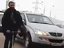 Шок на МКАДе: самокат вырвался в междурядье