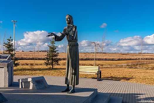 Михаил Шемякин и памятник трагедии войны в Гусеве
