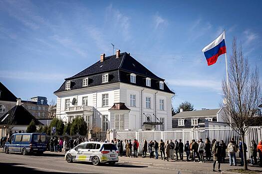 Дания угрожает России отобрать земли под зданиями посольства. Что говорят дипломаты?