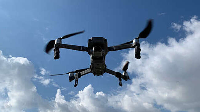 SHOT: в пригороде Ростова произошли взрывы, силы ПВО отражают атаку дронов