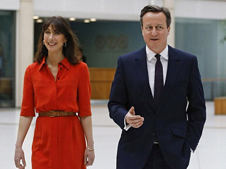 «Постельное фото» жены премьер-министра Великобритании Дэвида Кэмерона взбудоражило Сеть
