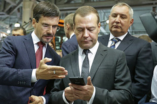 Медведев потребовал от ведомств повторно оценить работу в рамках ФАИП