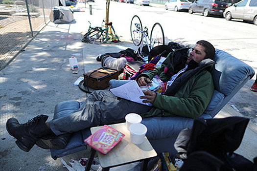 Американцам раздадут деньги просто так