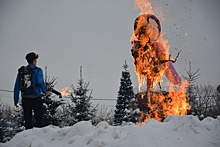 В Московской усадьбе Деда Мороза проводили зиму