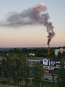 Высоченный столб дыма взвился на городом Кстово
