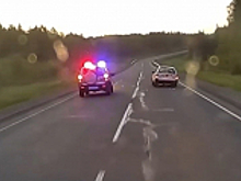 В Иркутской области госавтоинспекторы применили огнестрельное оружие для остановки угнанного автомобиля