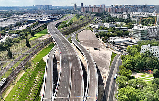 Собянин рассказал, какие дороги и мосты построят в Москве за три года