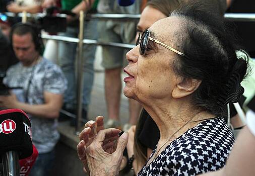 Дочери-инвалиду Баталова пришлось заниматься похоронами матери