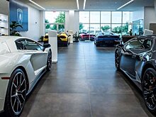 Рынок новых люксовых авто в России в марте упал на 40%