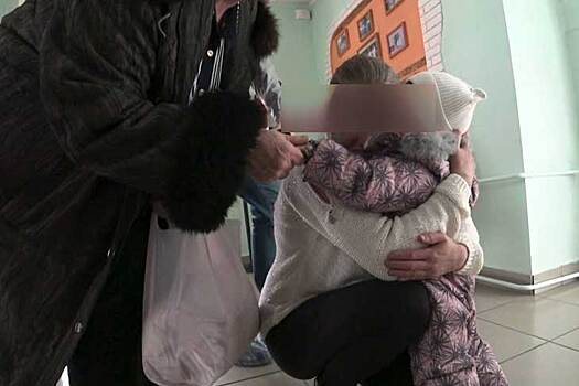Блогер помог трем детям вернуться из приюта домой в Новосибирске