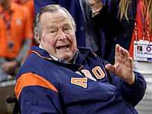 Восемь женщин обвинили Буша-старшего в домогательствах