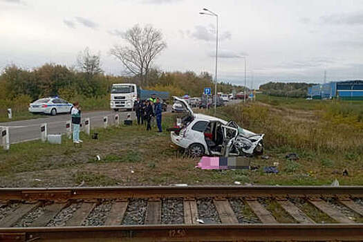 В Чувашии три человека пострадали в ДТП с участием поезда