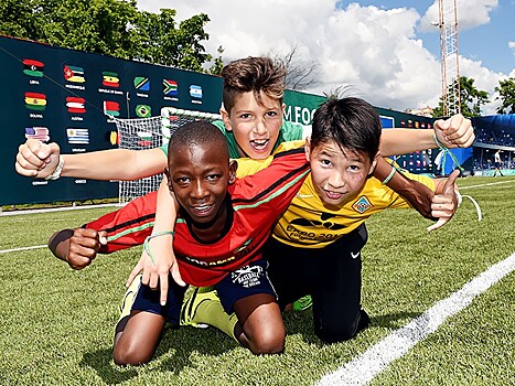 В Санкт-Петербурге прошёл международный детский форум «Футбол для дружбы»