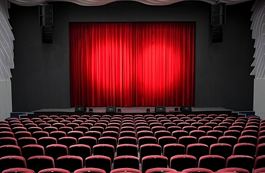 «Блестящий аналитик!»: Как «Вешалка Синтина» стала «важной территорией» для театра