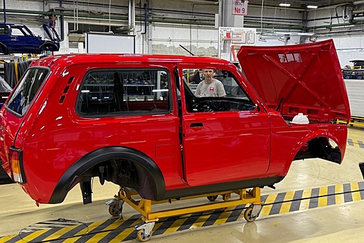 Lada Niva Sport в новом цвете впервые сняли на фото