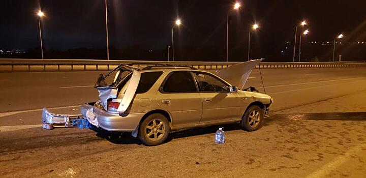 Разбила Subaru в хлам: пьяная автомобилистка «пошумела» ночью во Владивостоке