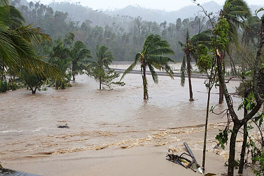 Филиппины готовятся к возможным наводнениям из-за тайфуна "Суригаэ"