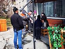 Наказанный за раздачу еды бизнесмен нашел новый способ помочь бедным