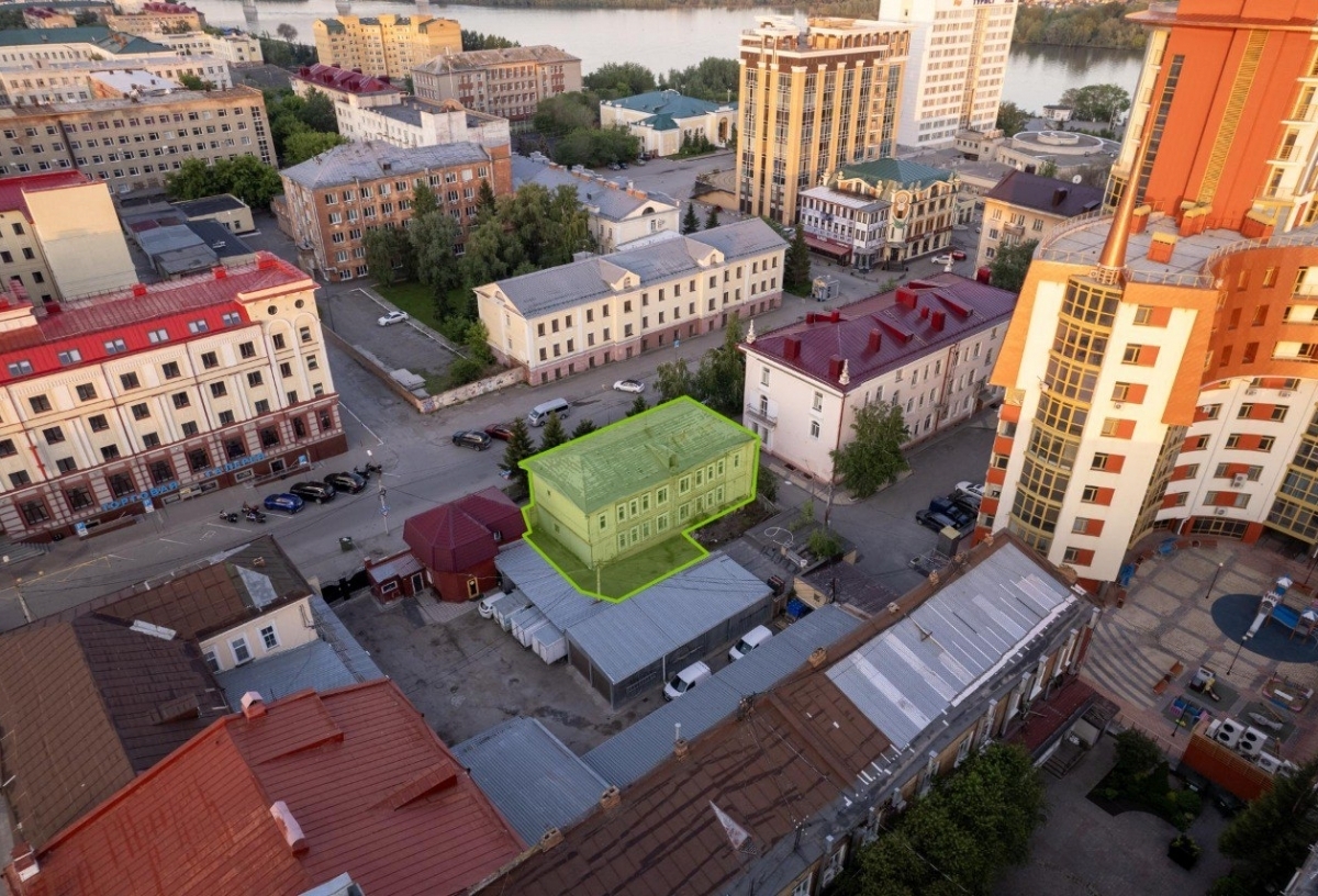 Реставрацией старинного особняка на Броз Тито в Омске займется частный перевозчик