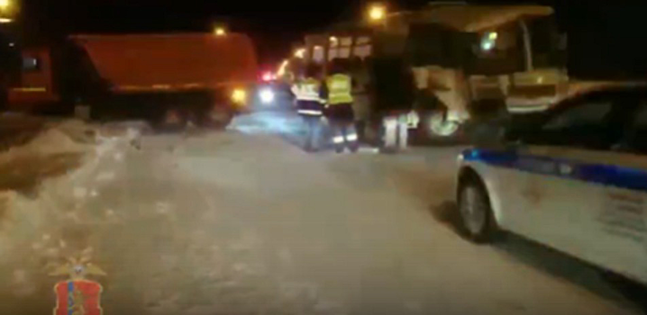 В Норильске в ДТП с грузовиком и автобусом пострадали люди