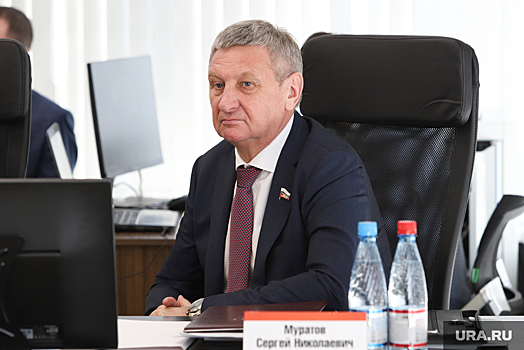 Сенатор Муратов проверил выполнение гособоронзаказа на заводе в Новосибирске