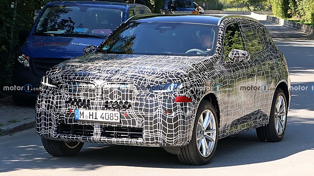 Закамуфлированный BMW X3 2025 года замечен на дороге