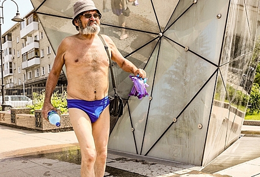 «Там что, горный воздух и море?» - омичи опять возмущены ценами на новый бассейн, теперь уже за 2 тысячи ...