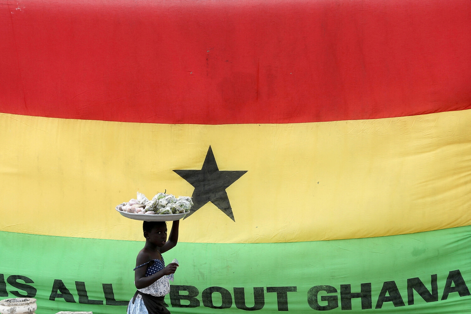 В МИД призвали россиян задуматься о смысле поездок в Гану, не выдающую им визы