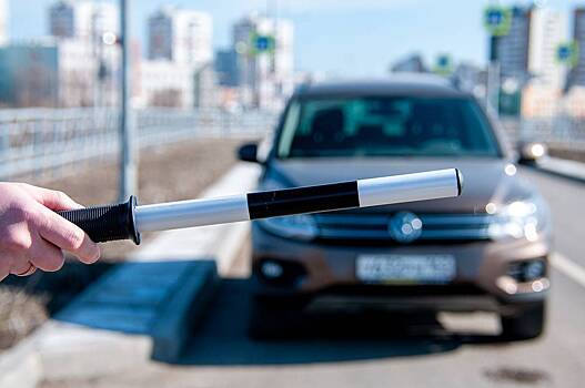 Российские сотрудники ДПС подстроили нарушение водителем ПДД и оштрафовали его