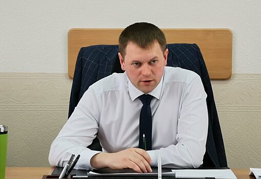 Мэр российского города подал в отставку из-за нечищеных дворов
