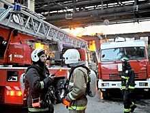 На севере Москвы загорелись 20 гаражей