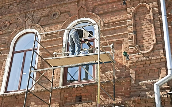 В Новгородской области выделят 100 млн рублей на восстановление фасадов исторических зданий