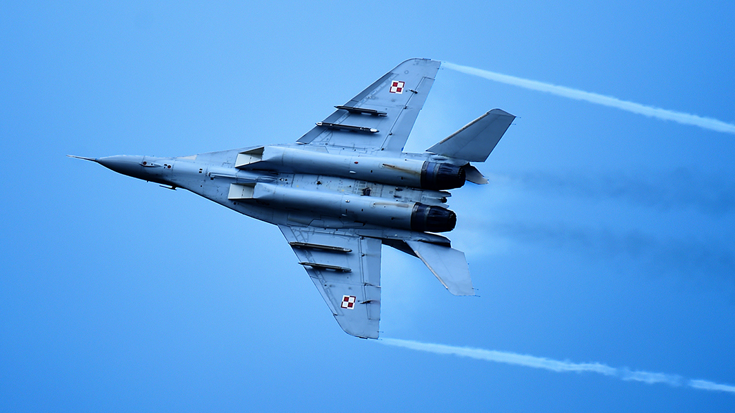 МиГ-29 ВВС Польши потерял топливный бак у границы с Россией