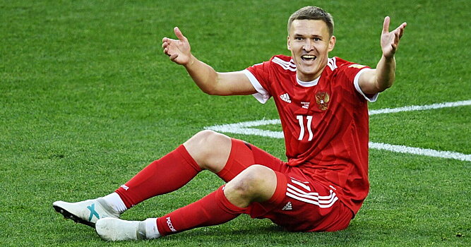 Александр Бухаров: «В «Ростове» полгода не платили зарплату. Гендиректор собрал: «Читали, что разбился одномоторный самолет с пассажиром? Это вам деньги везли. Так что крепанитесь»