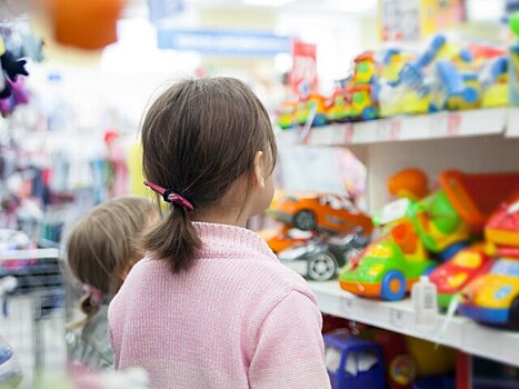 Психолог Григорович рассказала, как реагировать на случаи кражи товаров в магазине чужими детьми